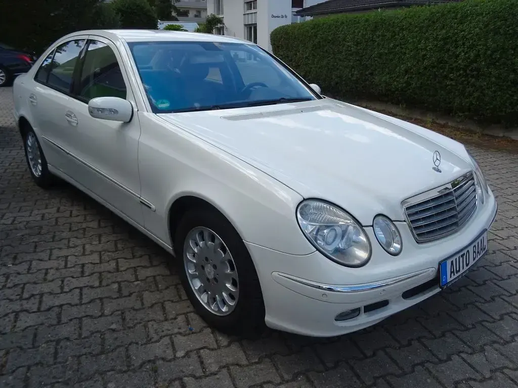 Gebraucht Mercedes E280 Elegance 190 PS (139 kW) 2005 Weiß Limousine