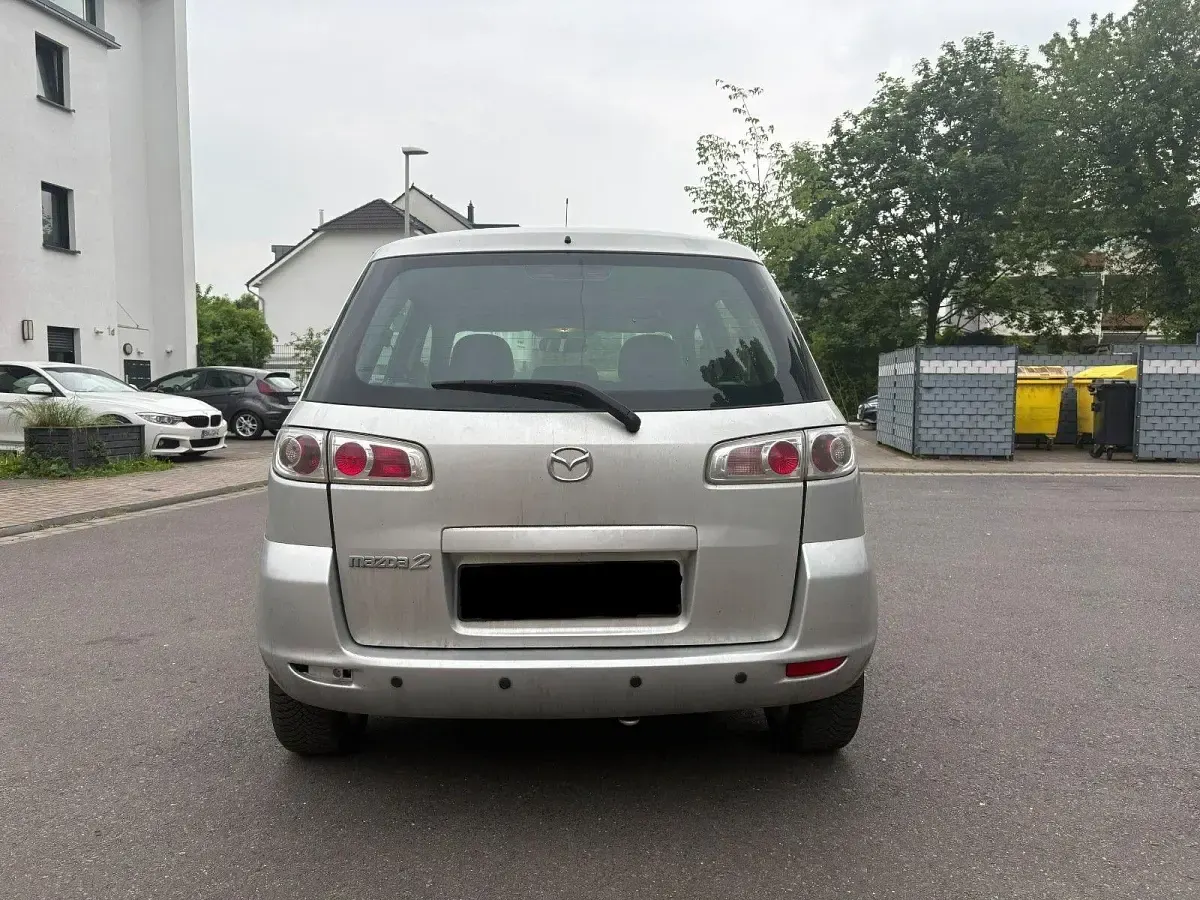 Gebraucht Mazda 2 Exclusive 80 PS (58 kW) 2007 Silber Kleinwagen