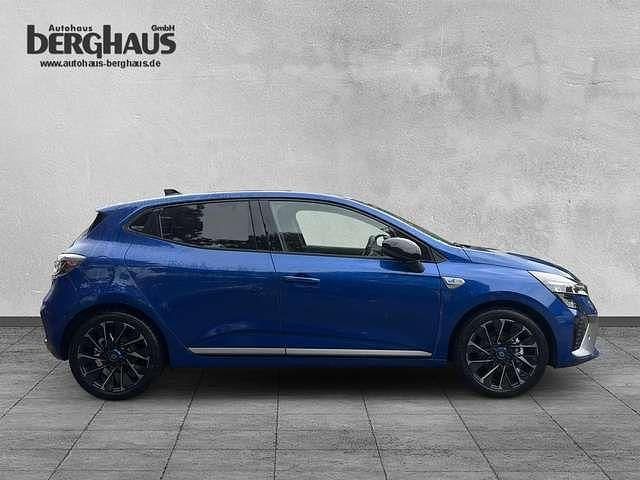 Iron blau metallic Gebraucht 2025 Renault Clio V Limousine | 26.900 € (Teuer) - Bild 1/4