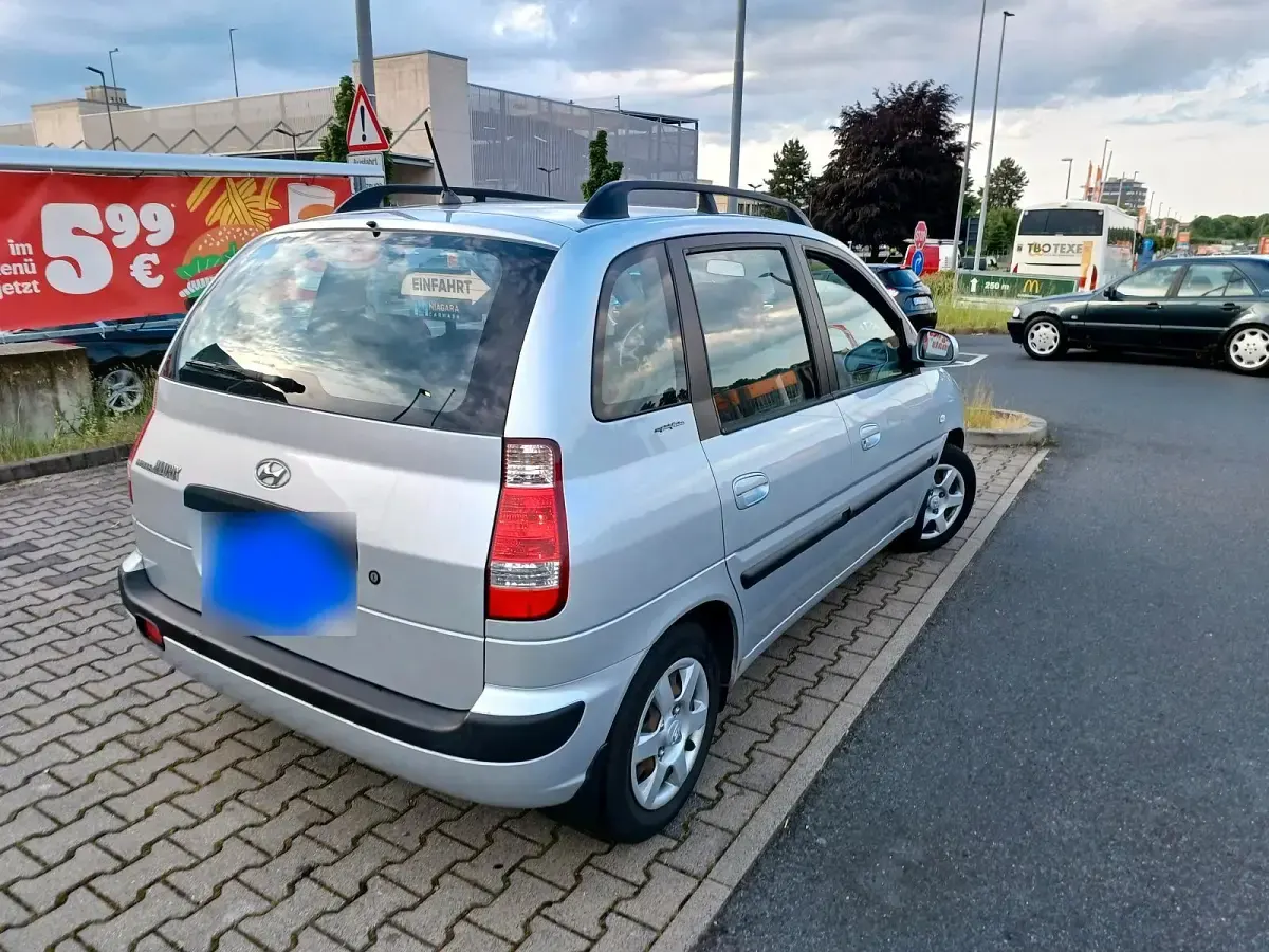 Gebraucht Hyundai Matrix 103 PS (75 kW) 2007 Grau Van / Kleinbus
