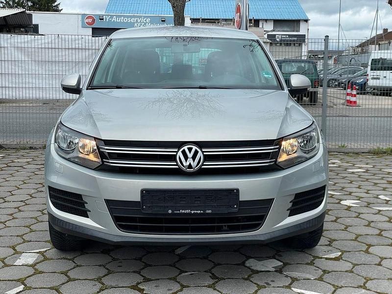Gebraucht VW Tiguan Trendline 160 PS (117 kW) 2012 Silber SUV
