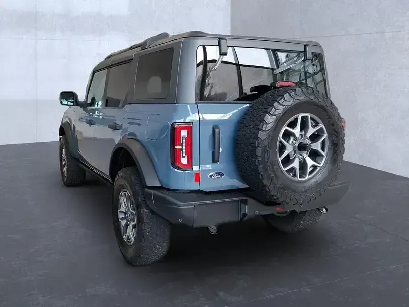 Gebraucht Ford Bronco 334 PS (245 kW) 2023 Azure gray/aura blue SUV