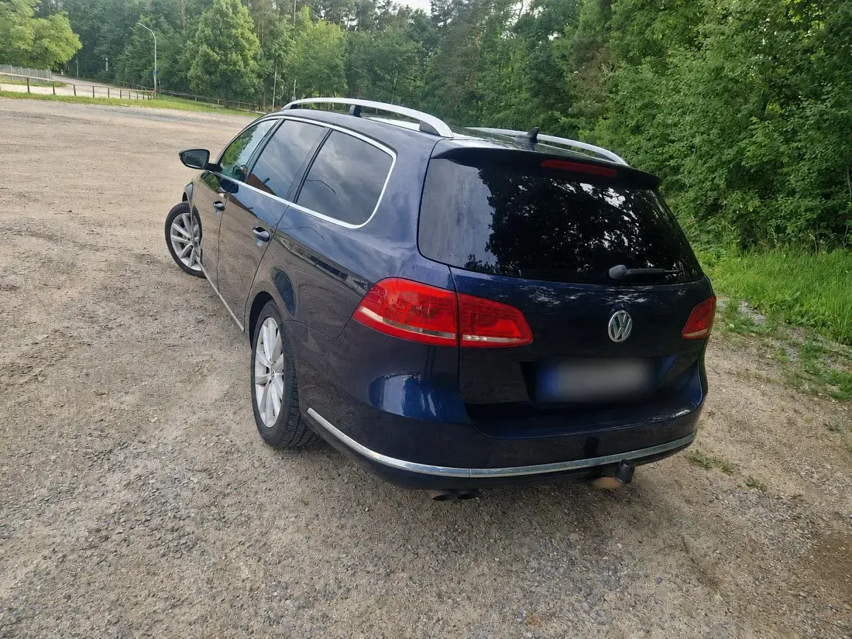 Gebraucht VW Passat Highline 140 PS (102 kW) 2013 Blau Kombi