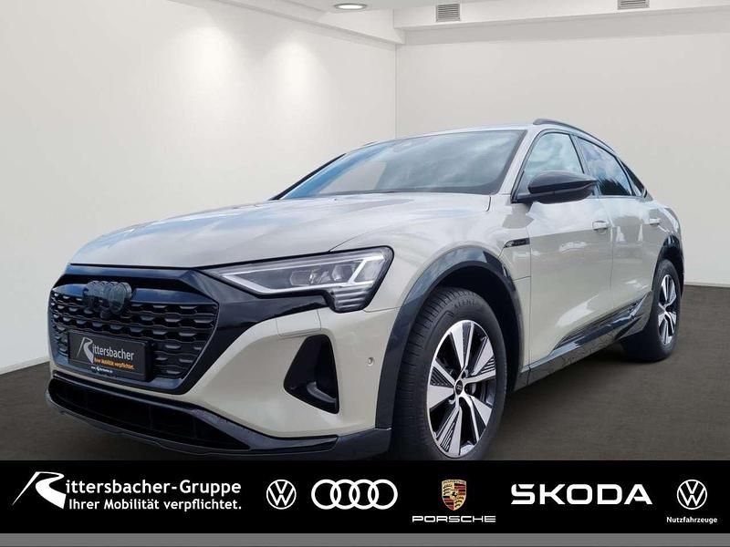 Siambeige metallic Gebraucht 2023 Audi Q8 e-tron Advanced SUV | 58.860 € (Fairer Preis) - Bild 1/4