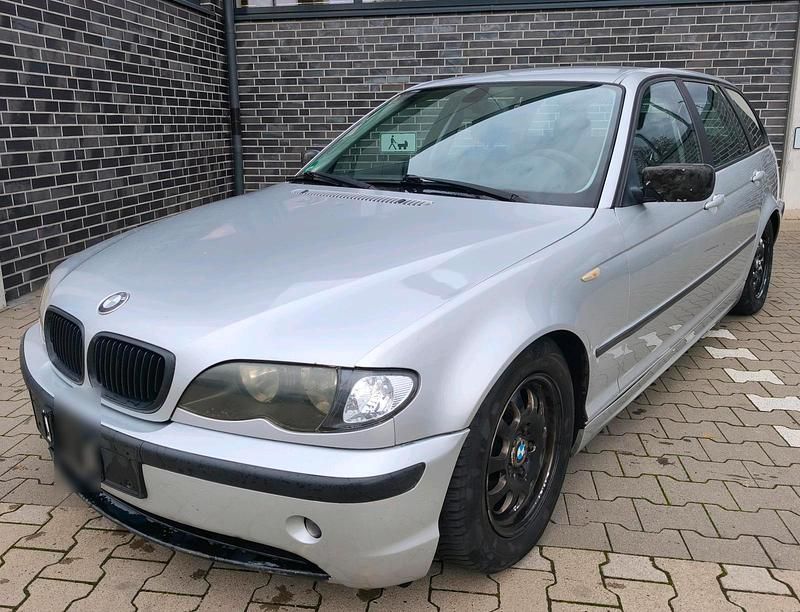 Silber Gebraucht 2003 BMW 318 Kombi | 999 € (Superpreis) - Bild 1/4