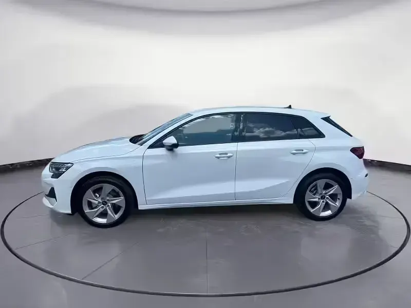Neu Audi A3 Advanced 116 PS (85 kW) 2026 Weiß Kombi