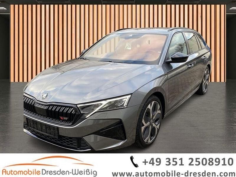 Grau graphitegrau metallic (metallic) Gebraucht 2025 Skoda Octavia RS Kombi | 36.980 € (Superpreis) - Bild 1/3