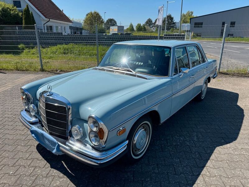 Blau Gebraucht 1968 Mercedes S280 SE Limousine | 29.950 € - Bild 1/4