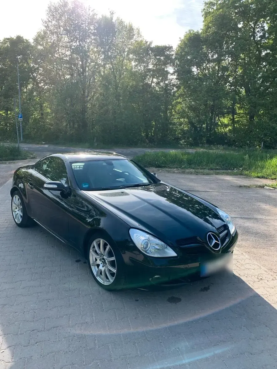 Second-hand Mercedes SLK200 204 CP (150 kW) 2007 Negru Cabrio