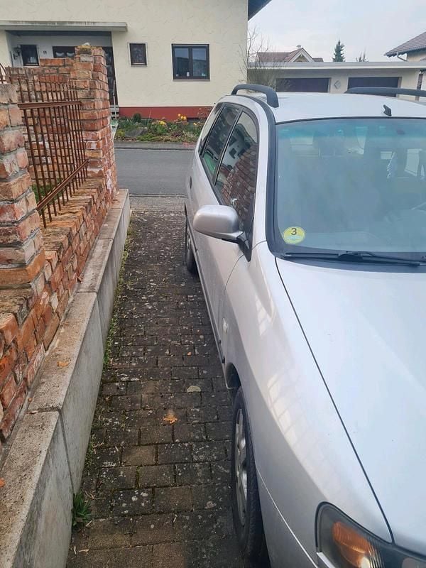 Second-hand Mitsubishi Space Star 2003 Argintiu Monovolum