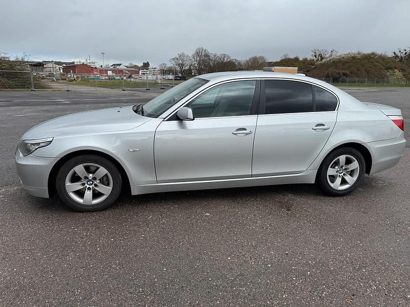 Gebraucht BMW 525 218 PS (160 kW) 2007 Grau Limousine