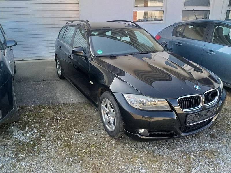 Schwarz Gebraucht 2008 BMW 318 Kombi | 1.700 € (Superpreis) - Bild 1/4
