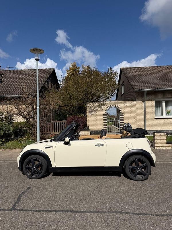 Second-hand Mini Cooper Cabriolet 116 CP (85 kW) 2007 Alb Cabrio
