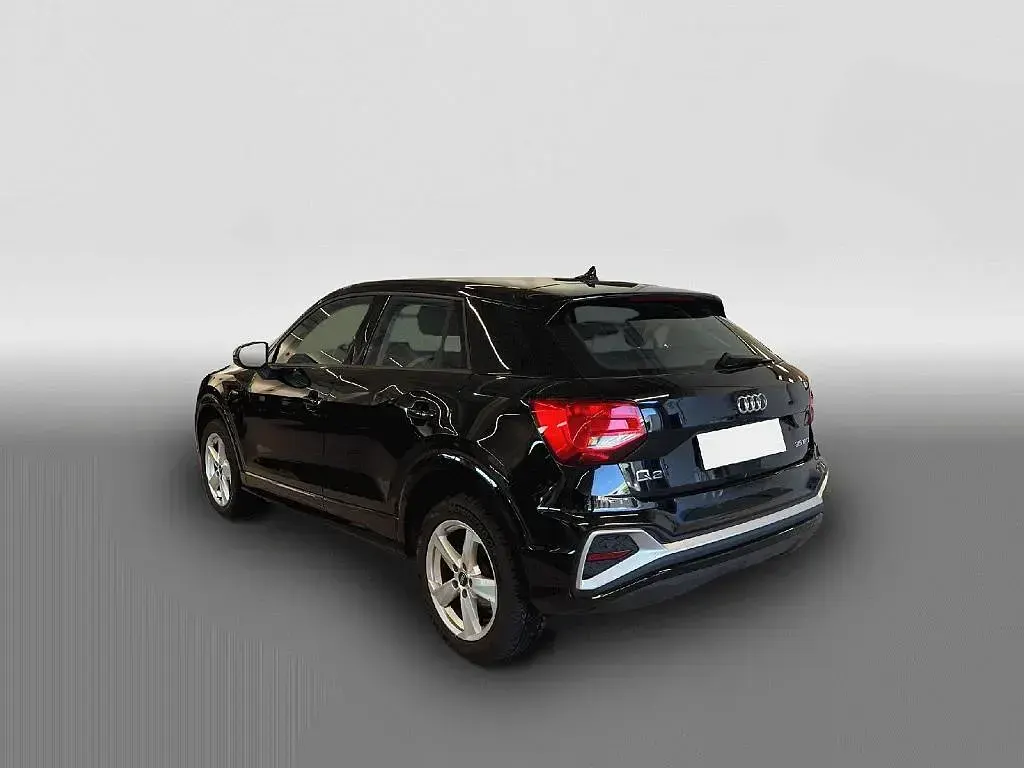 Używany Audi Q2 S-Line 150 KM (110 kW) 2024 Czarny SUV