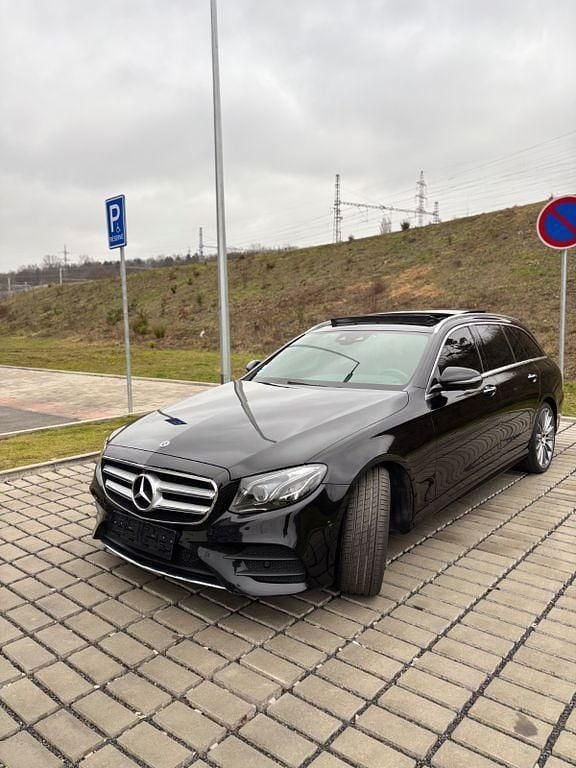 Gebraucht Mercedes E350 286 PS (210 kW) 2019 Schwarz Limousine