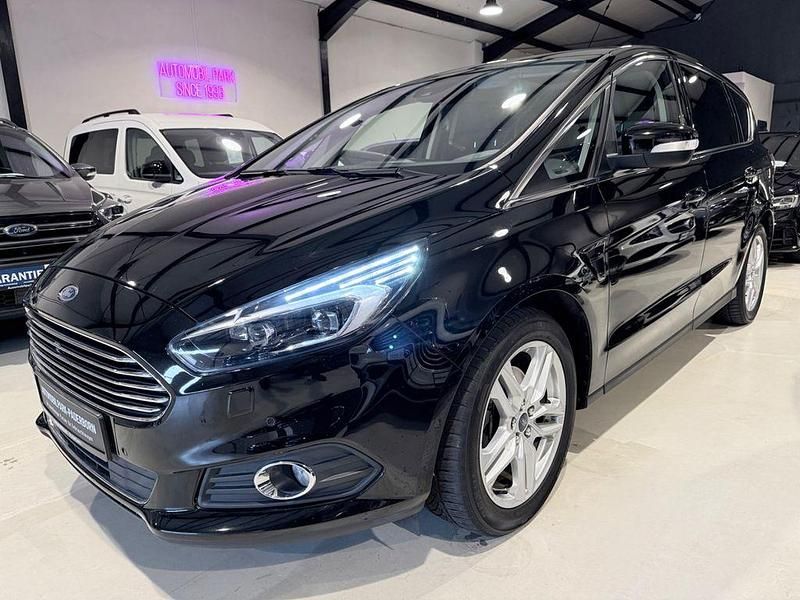 Gebraucht Ford S-MAX Titanium 165 PS (121 kW) 2019 Schwarz Van / Kleinbus