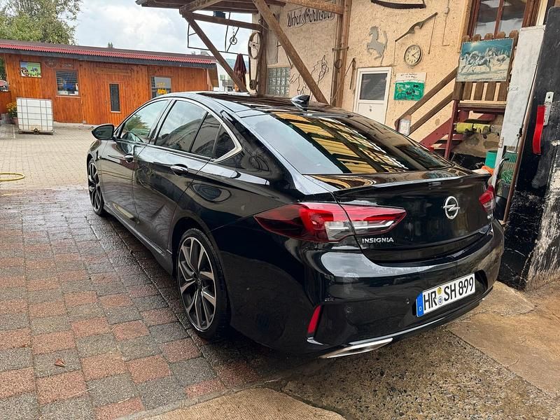 Gebraucht Opel Insignia 210 PS (154 kW) 2018 Schwarz Limousine