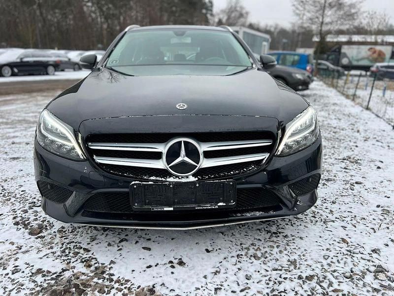 Schwarz Gebraucht 2019 Mercedes C220 Limousine | 14.500 € (Guter Preis) - Bild 1/4
