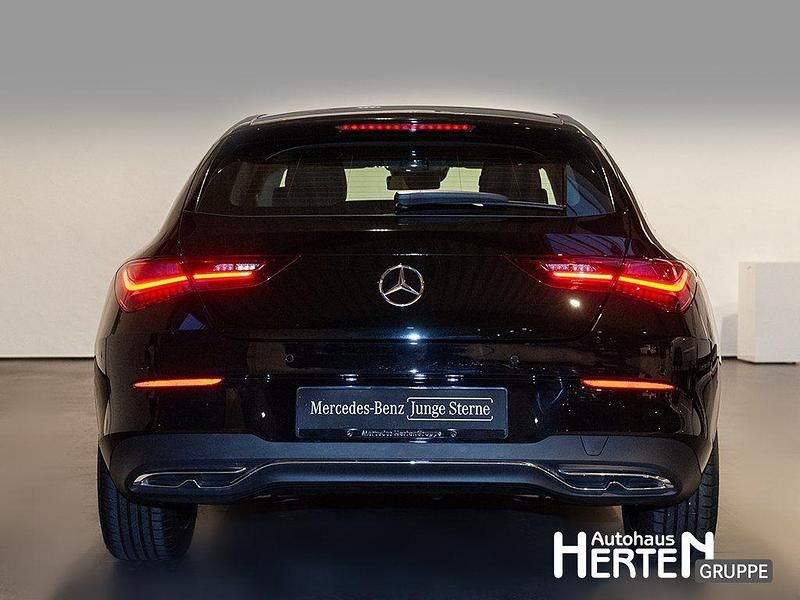 Gebraucht Mercedes CLA180 Progressive 136 PS (100 kW) 2025 Schwarz Limousine