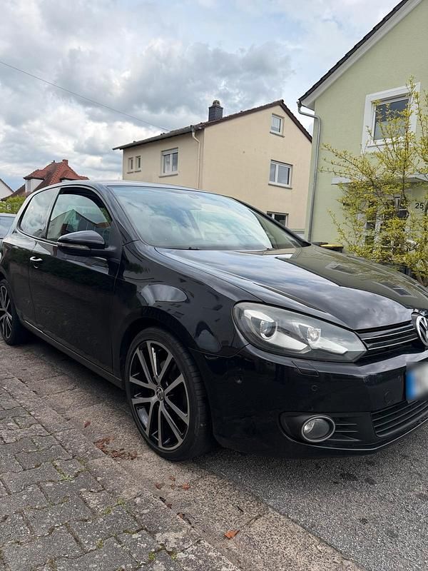 Second-hand VW Golf 105 CP (77 kW) 2011 Negru Coupe
