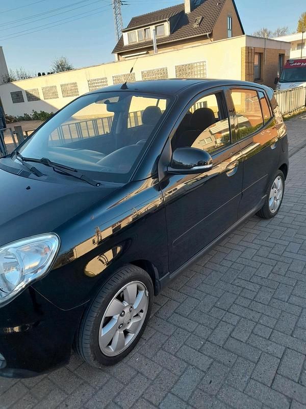 Gebraucht Kia Picanto 65 PS (47 kW) 2010 Schwarz Kleinwagen