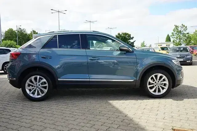 Gebraucht VW T-Roc 150 PS (110 kW) 2025 Blau SUV