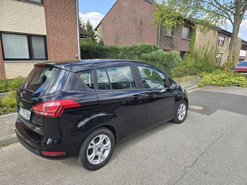 Używany Ford B-MAX Cool & Connect 101 KM (74 kW) 2015 Czarny Minivan