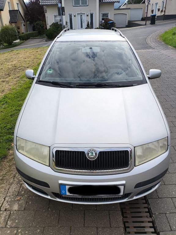 Silber Gebraucht 2006 Skoda Fabia Ambiente Kombi | 900 € (Guter Preis) - Bild 1/4
