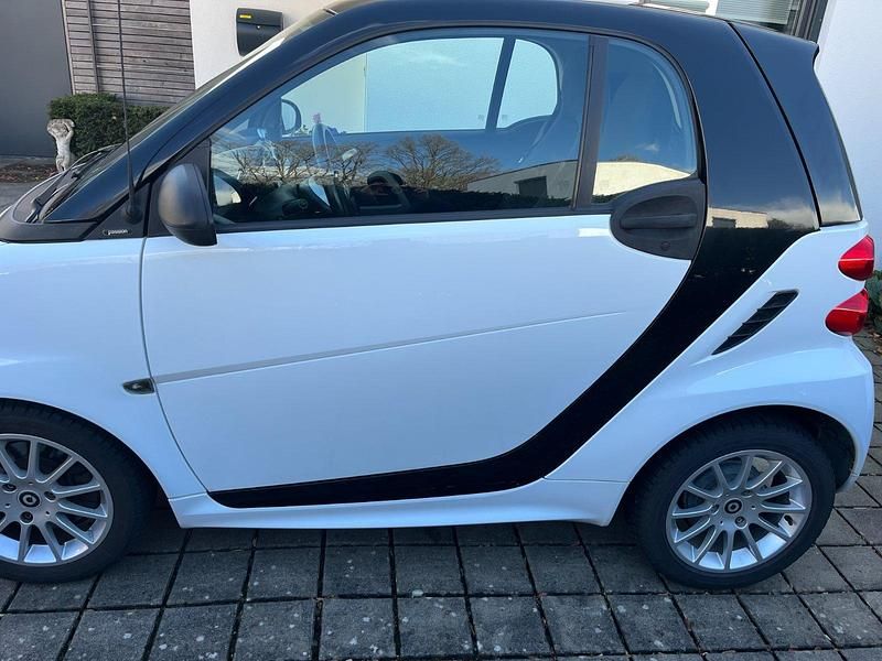 Gebraucht Smart ForTwo Coupé 71 PS (52 kW) 2012 Weiß Coupé