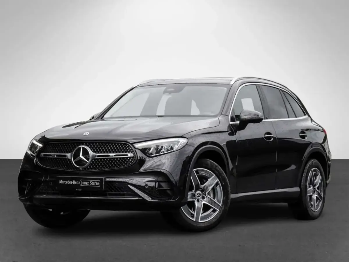 Gebraucht Mercedes GLC300 AMG 269 PS (197 kW) 2025 Schwarz metalliclack obsidianschwarz SUV