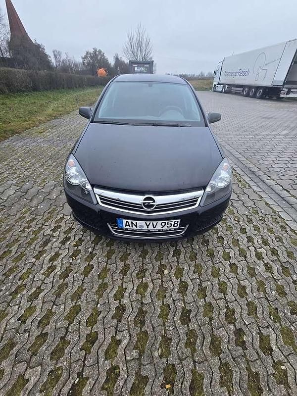 Gebraucht Opel Astra Selection 116 PS (85 kW) 2009 Schwarz Kombi