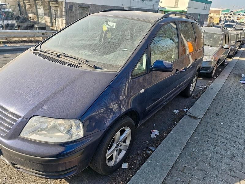 Gebraucht VW Sharan 131 PS (96 kW) 2004 Blau Van / Kleinbus