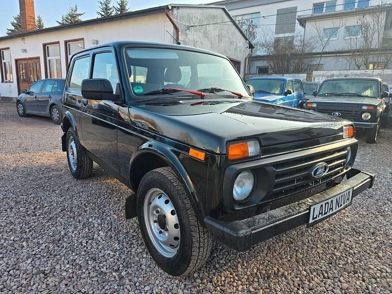 Schwarz Gebraucht 2021 Lada niva SUV | 11.700 € (Guter Preis) - Bild 1/4