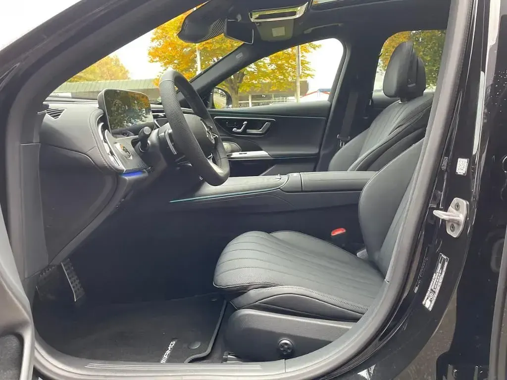 Gebraucht Mercedes E450 AMG 367 PS (269 kW) 2025 Schwarz Kombi