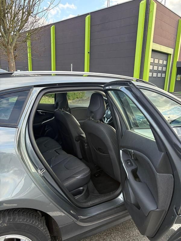 Gebraucht Volvo V40 CC 150 PS (110 kW) 2016 Grau Kombi