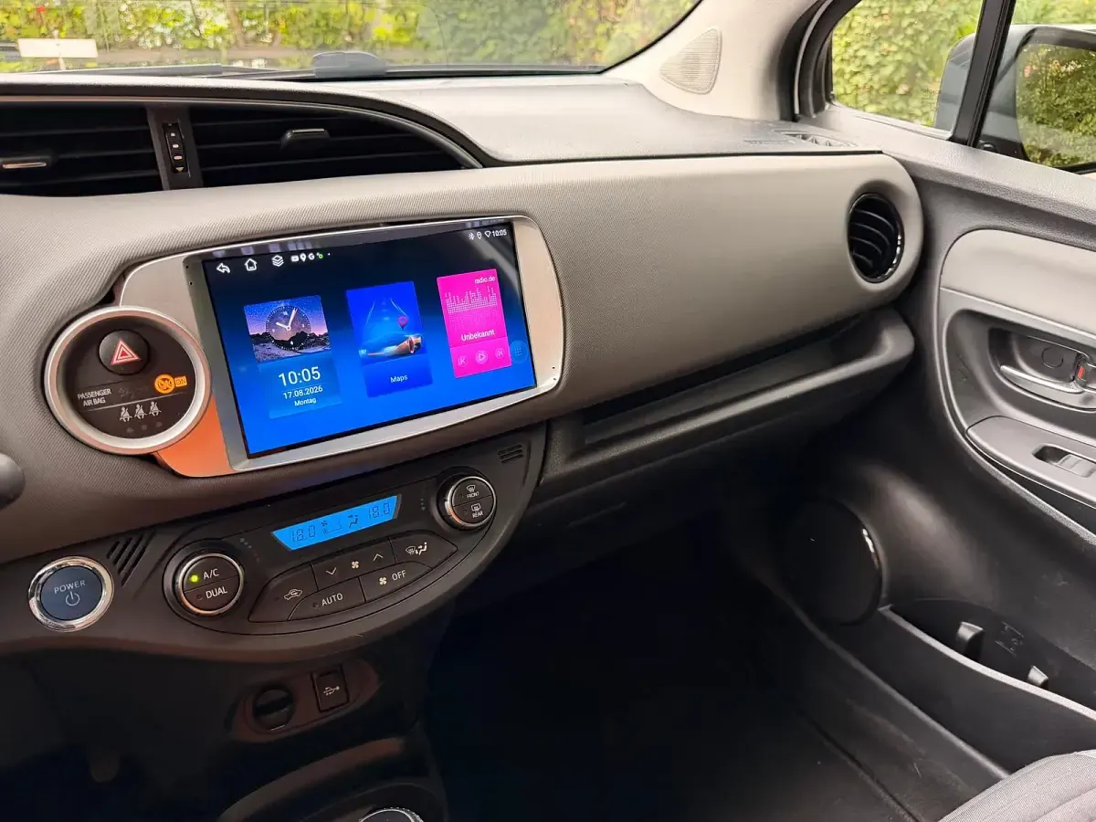 Gebraucht Toyota Yaris 100 PS (73 kW) 2016 Rot Kleinwagen