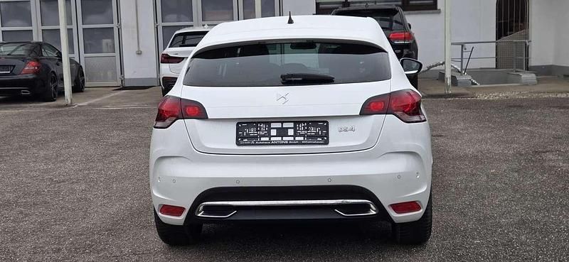 Gebraucht DS Automobiles DS4 165 PS (121 kW) 2016 Lack weiss perlglänzend/ Kleinwagen