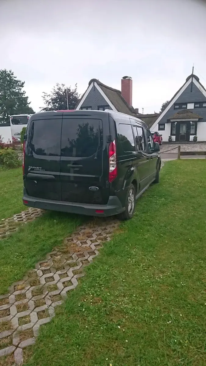 Gebraucht Ford Transit Connect 101 PS (74 kW) 2018 Schwarz Van / Kleinbus