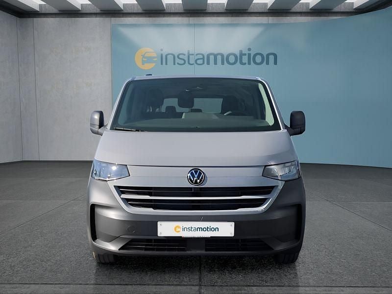 Neu VW T7 150 PS (110 kW) 2025 Grau Van