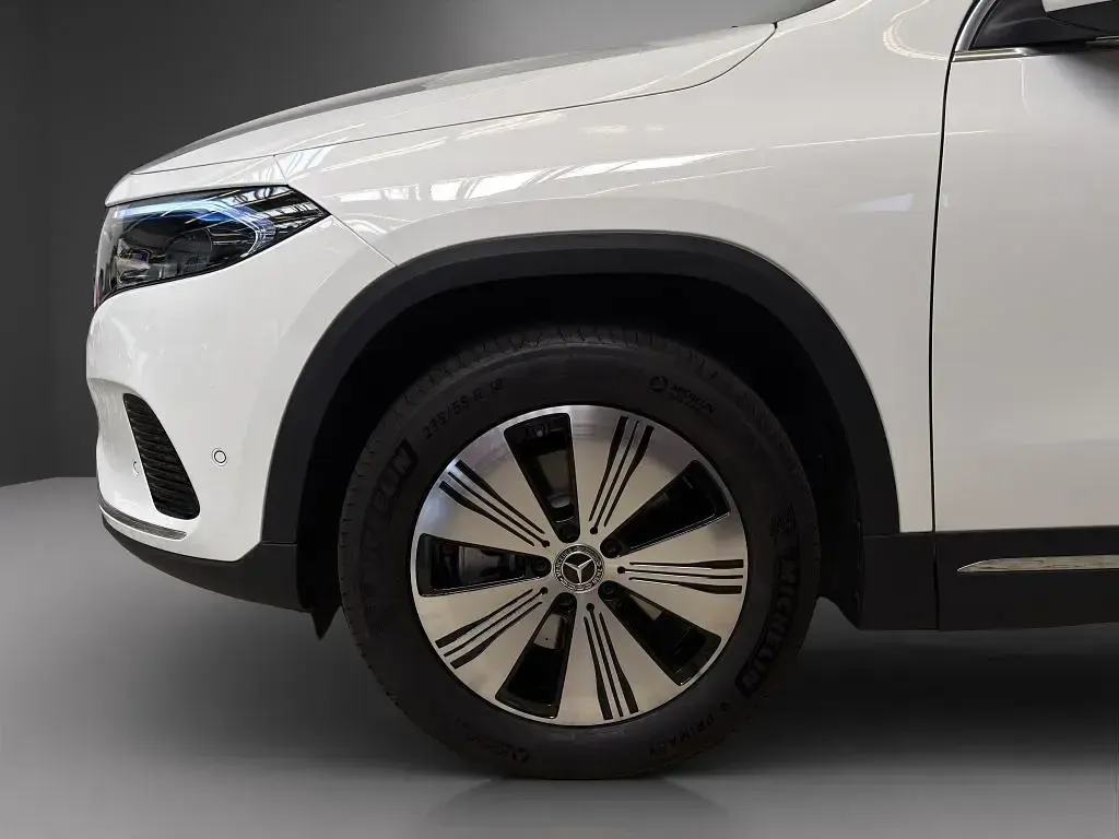 Gebraucht Mercedes EQA300 Progressive 167 kW (228 PS) 2025 Weiß SUV