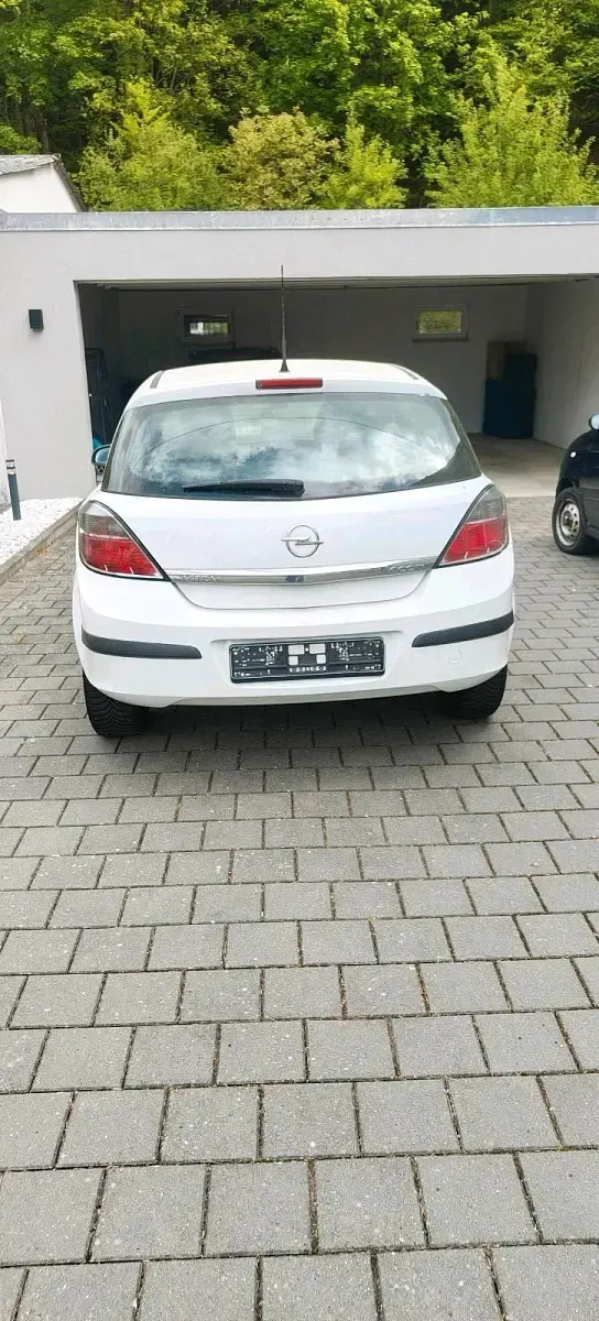 Gebraucht Opel Astra 90 PS (66 kW) 2009 Weiß Kleinwagen