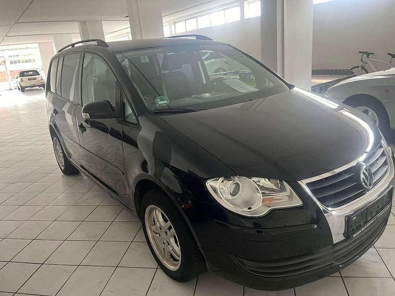 Gebraucht VW Touran Trendline 102 PS (75 kW) 2009 Deep black perleffekt Van / Kleinbus