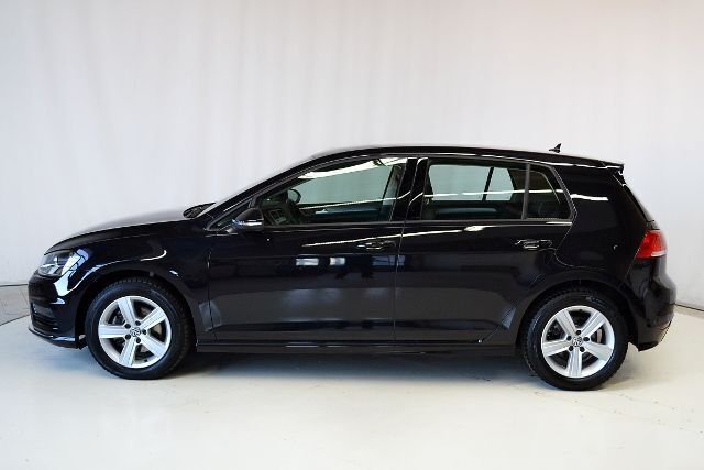 Gebraucht VW Golf VII R-line 110 PS (80 kW) 2016 Schwarz metallic Limousine