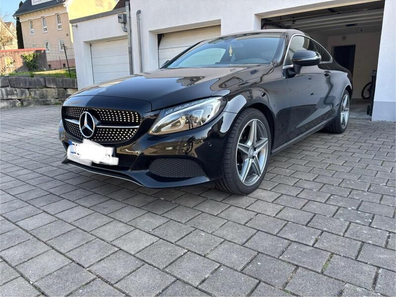 Schwarz Gebraucht 2017 Mercedes C300 Coupé | 25.700 € (Fairer Preis) - Bild 1/4