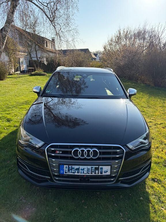 Gebraucht Audi S3 Ambiente 300 PS (220 kW) 2014 Schwarz Limousine