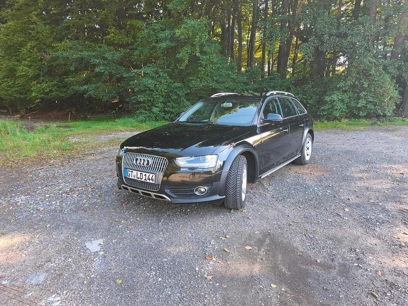Schwarz Gebraucht 2015 Audi A4 Allroad S-Line Kombi | 12.990 € (Guter Preis) - Bild 1/4