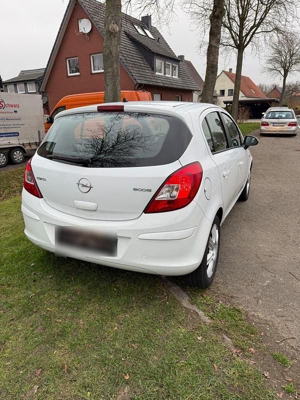 Gebraucht Opel Corsa 70 PS (51 kW) 2010 Weiß Limousine