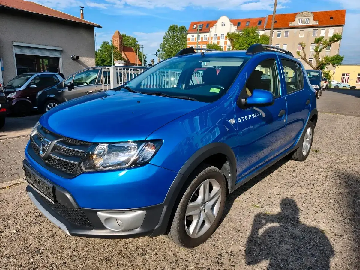Gebraucht Dacia Sandero Prestige 90 PS (66 kW) 2017 Blau Limousine