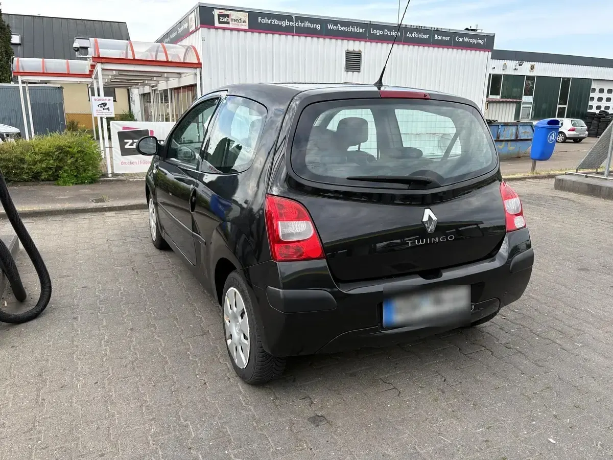 Gebraucht Renault Twingo 69 PS (50 kW) 2007 Schwarz Kleinwagen