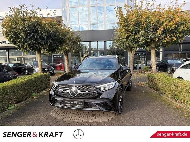 Schwarz Gebraucht 2024 Mercedes GLC200 AMG SUV | 51.480 € (Fairer Preis) - Bild 1/4